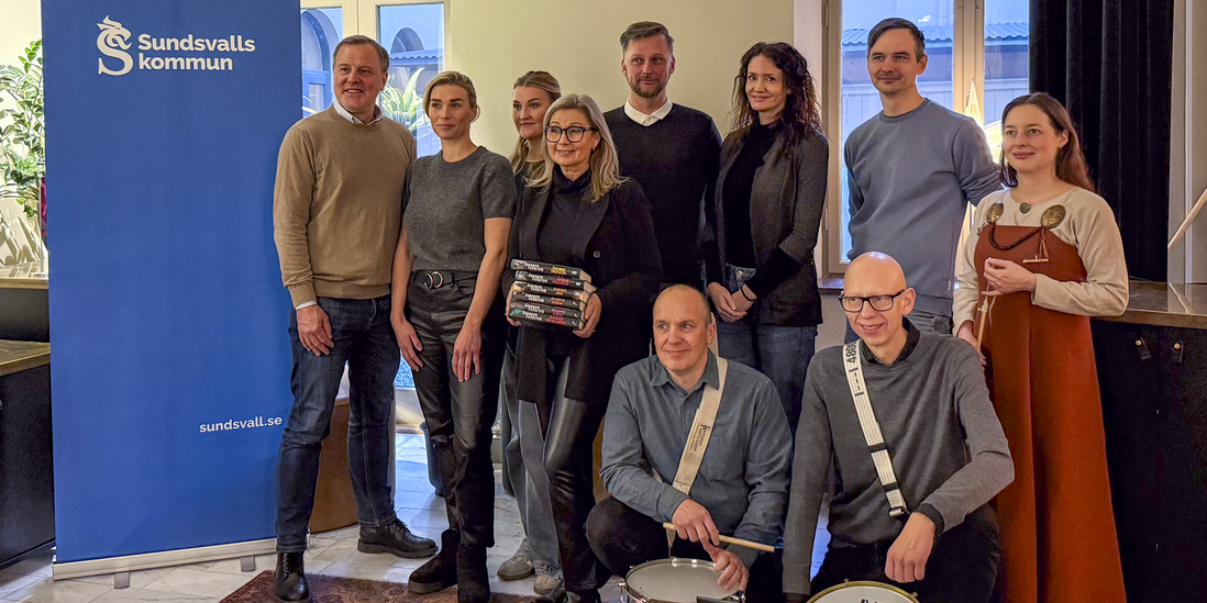 Gruppbild från en pressträff för Kultur- och idrottspotten.